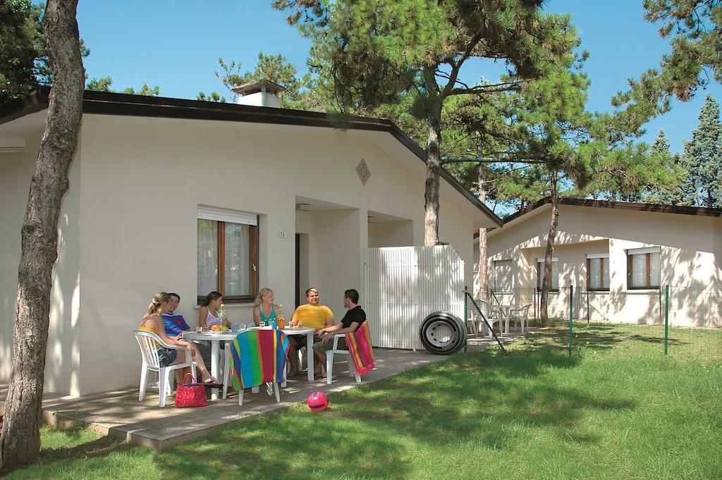 Villaggio Le Palme Lignano Sabbiadoro Bagian luar foto